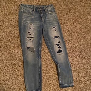 American Eagle Distressed jeans